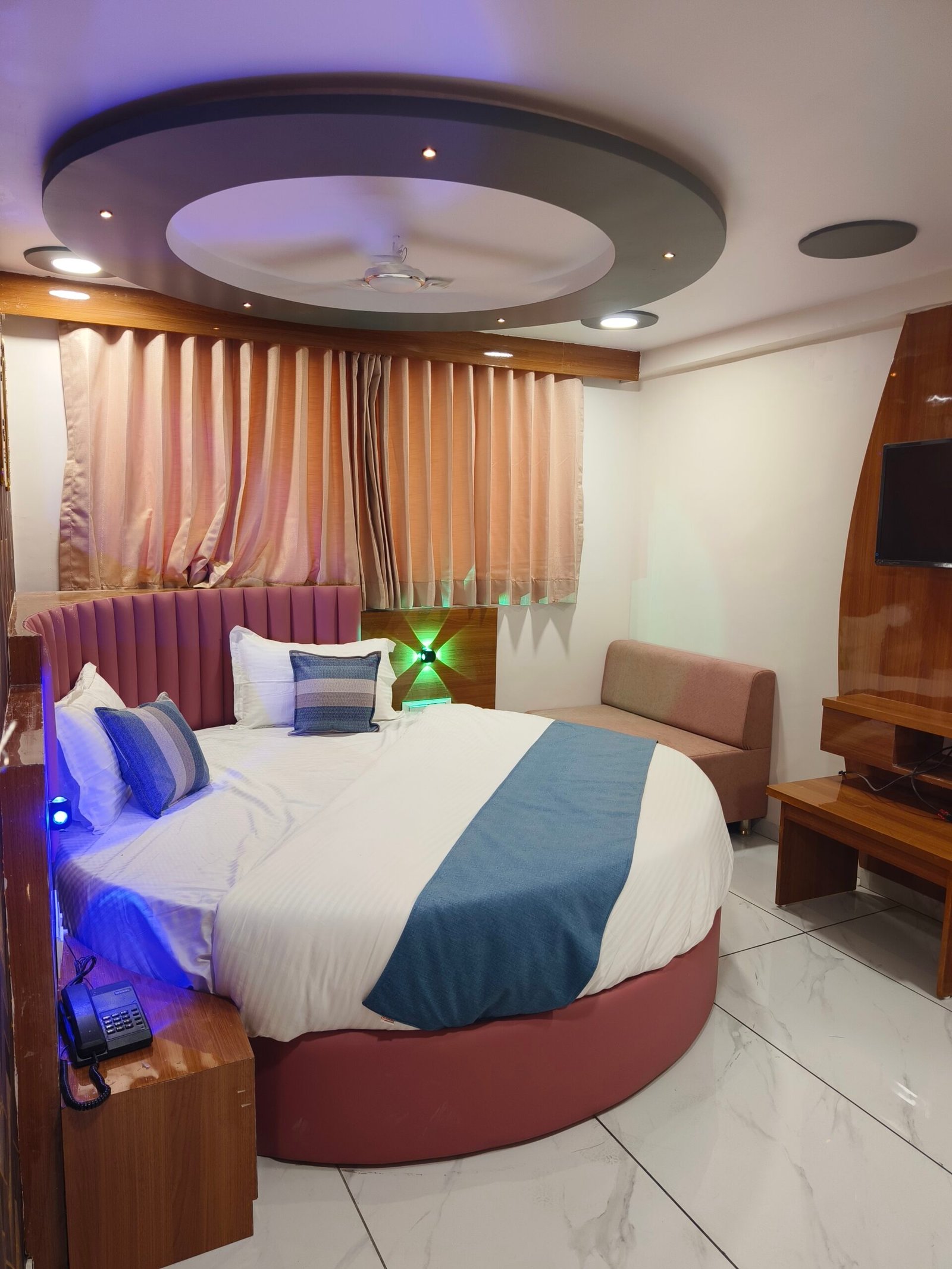 filter: 0; fileterIntensity: 0.0; filterMask: 0; captureOrientation: 90;
algolist: 0;
multi-frame: 1;
brp_mask:0;
brp_del_th:0.0000,0.0000;
brp_del_sen:0.0000,0.0000;
delta:null;
module: photo;hw-remosaic: false;touch: (0.0, 0.22285698);sceneMode: 8;cct_value: 0;AI_Scene: (-1, -1);aec_lux: 0.0;aec_lux_index: 0;albedo:  ;confidence:  ;motionLevel: -1;weatherinfo: null;temperature: 36;