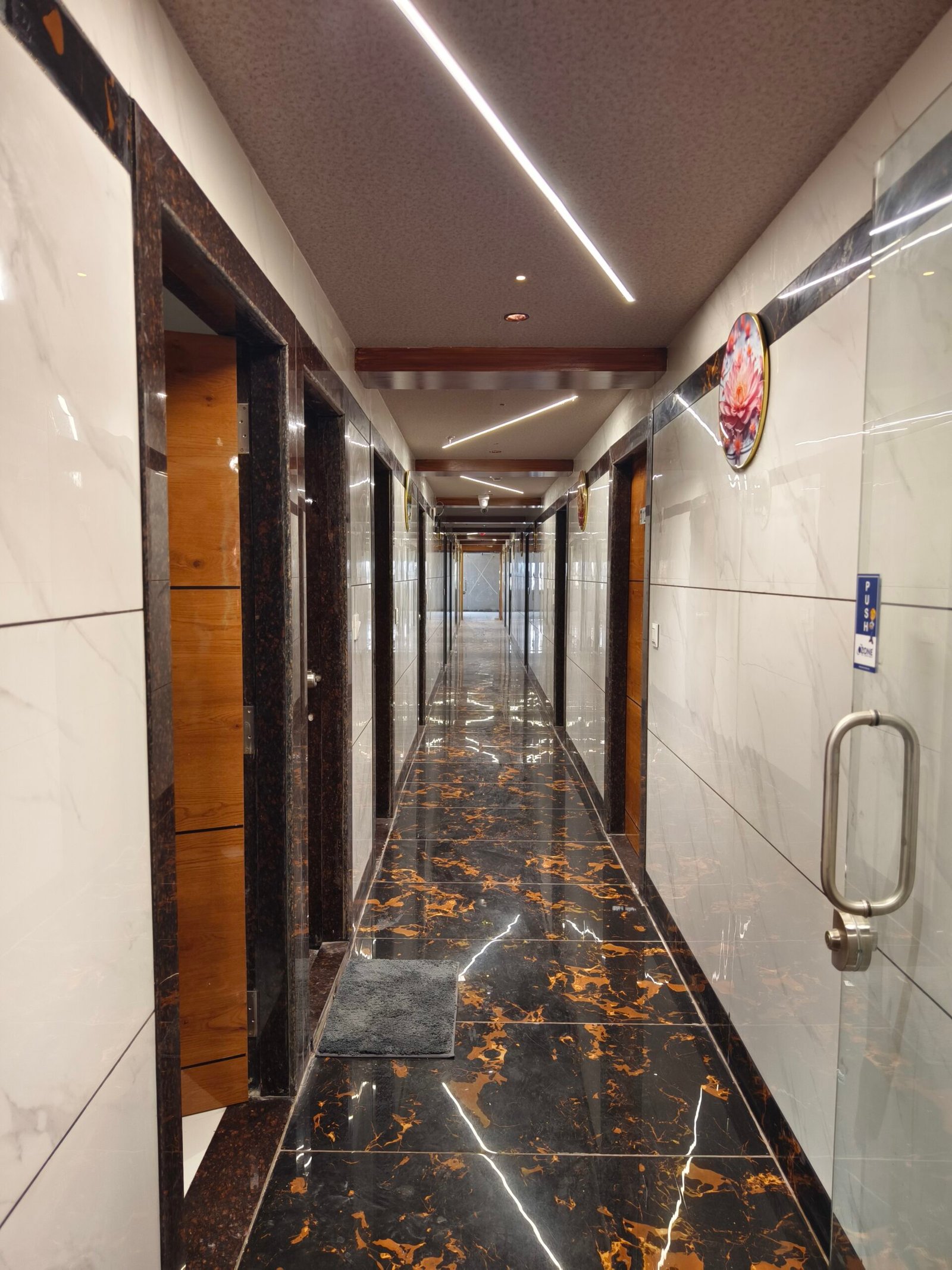 filter: 0; fileterIntensity: 0.0; filterMask: 0; captureOrientation: 90;
algolist: 0;
multi-frame: 1;
brp_mask:0;
brp_del_th:null;
brp_del_sen:null;
delta:null;
module: photo;hw-remosaic: false;touch: (-1.0, -1.0);sceneMode: 3145728;cct_value: 0;AI_Scene: (-1, -1);aec_lux: 0.0;aec_lux_index: 0;albedo:  ;confidence:  ;motionLevel: -1;weatherinfo: null;temperature: 41;