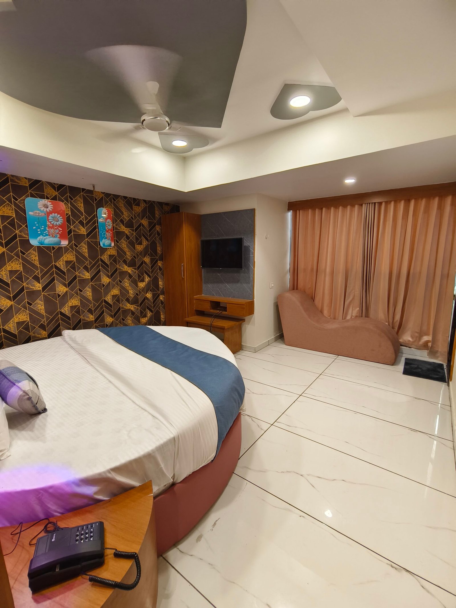 filter: 0; fileterIntensity: 0.0; filterMask: 0; captureOrientation: 90;
algolist: 0;
multi-frame: 1;
brp_mask:0;
brp_del_th:null;
brp_del_sen:null;
delta:null;
module: photo;hw-remosaic: false;touch: (0.46158764, 0.6802382);sceneMode: 3145728;cct_value: 0;AI_Scene: (-1, -1);aec_lux: 0.0;aec_lux_index: 0;albedo:  ;confidence:  ;motionLevel: -1;weatherinfo: null;temperature: 41;