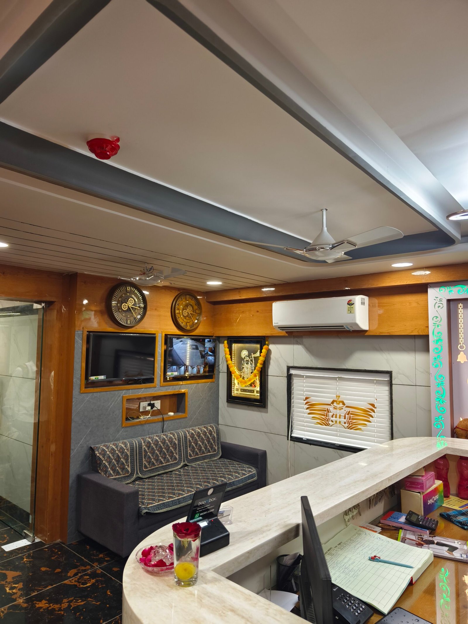 filter: 0; fileterIntensity: 0.0; filterMask: 0; captureOrientation: 90;
algolist: 0;
multi-frame: 1;
brp_mask:0;
brp_del_th:null;
brp_del_sen:null;
delta:null;
module: photo;hw-remosaic: false;touch: (-1.0, -1.0);sceneMode: 3145728;cct_value: 0;AI_Scene: (-1, -1);aec_lux: 0.0;aec_lux_index: 0;albedo:  ;confidence:  ;motionLevel: -1;weatherinfo: null;temperature: 40;